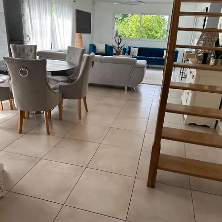 Holiday home Agreable Maison De *