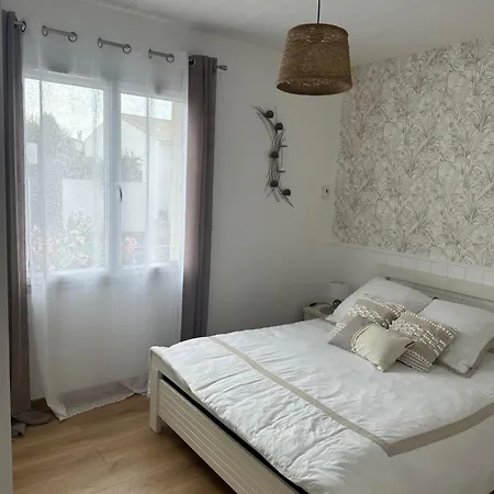 Holiday home Agreable Maison De