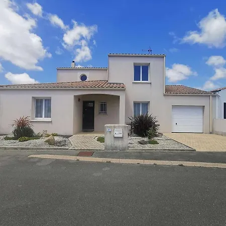 Agreable Maison De *